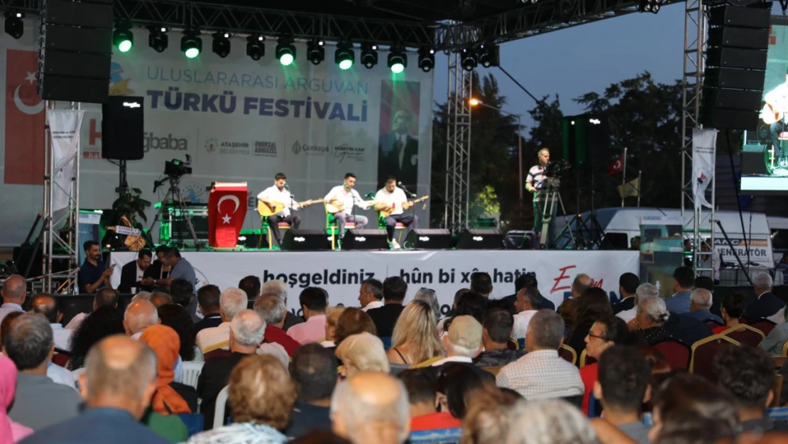 Arguvan Türkü Festivali Coşkuyla Başladı