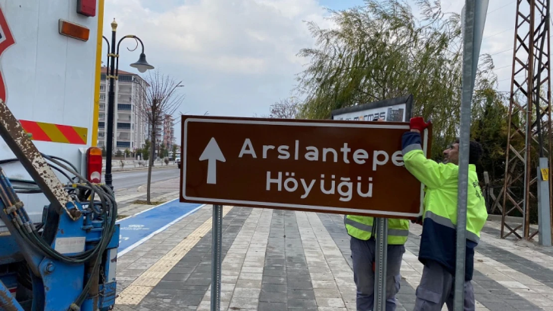 Arslantepe Höyüğü Yönlendirme Levhaları Yenilendi