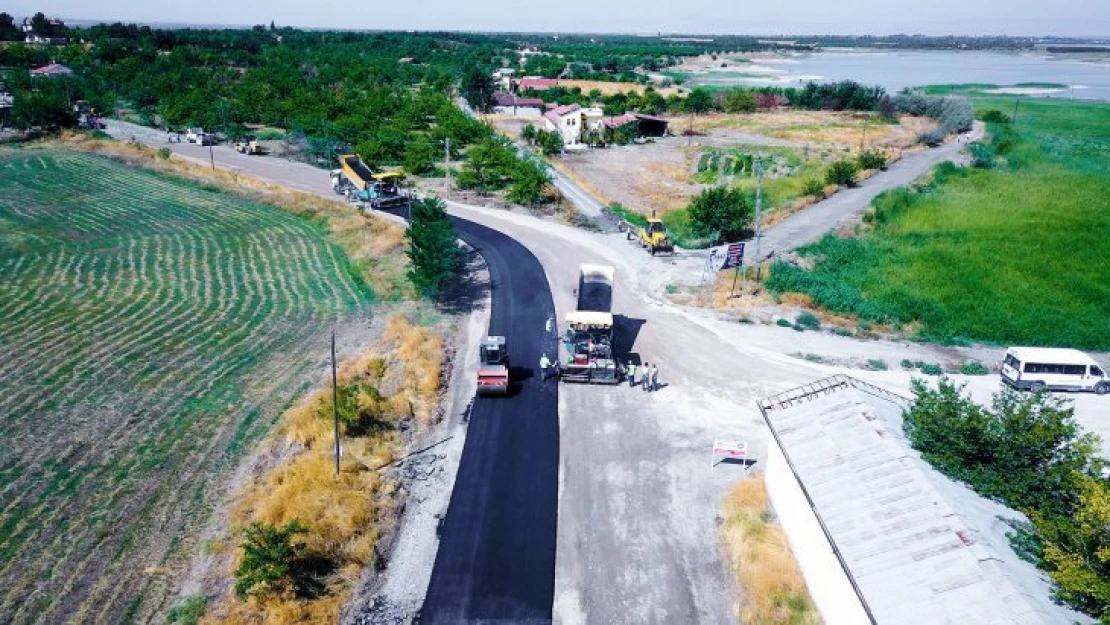 Atabey İskele Yolunda Genişletme Ve Asfaltlama Çalışmaları Yapılıyor