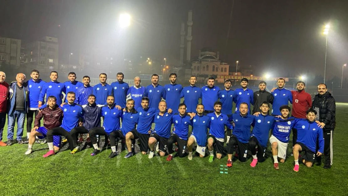 Ataköy Spor Kulüp Teknik Patronu Dönmez: 'Yeni bir takımın kurulma aşamasında yoğun çalışma sarf ettik.'