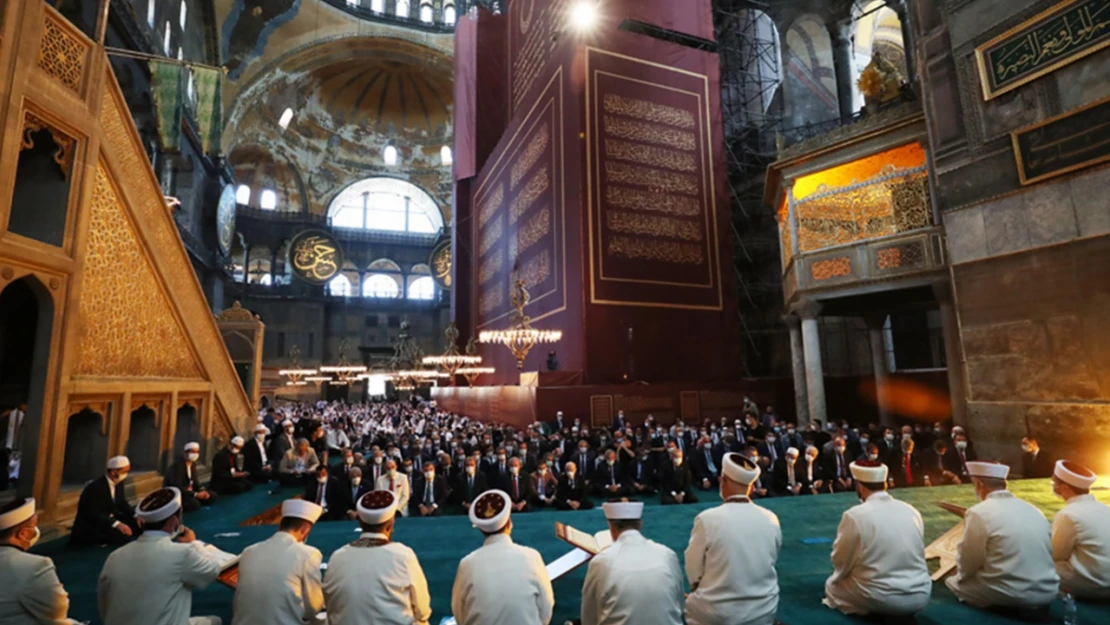 Ayasofya Camii'nin ibadete açılmasının üzerinden 4 yıl geçti