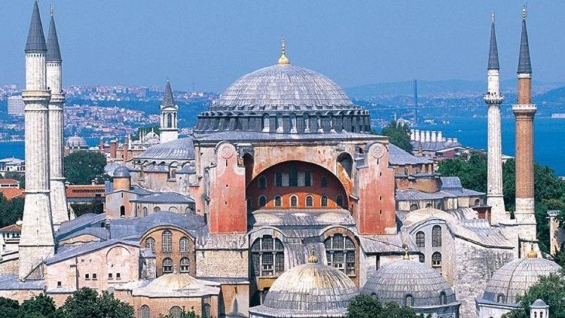 Ayasofya kararı 15 gün sonraya kaldı