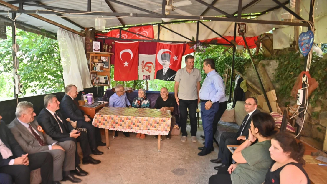 Bakan Uraloğlu'ndan 15 Temmuz Şehidinin Ailesine Ziyaret