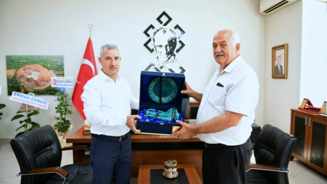 Başkan Çınar'dan Cengiz'e hayırlı olsun  ziyareti
