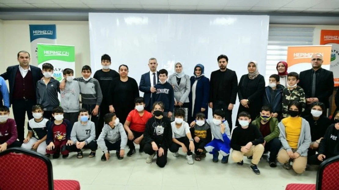 Başkan Çınar, Kiltepe Mahallesindeki Anadolu İrfanı Seminerine Katıldı