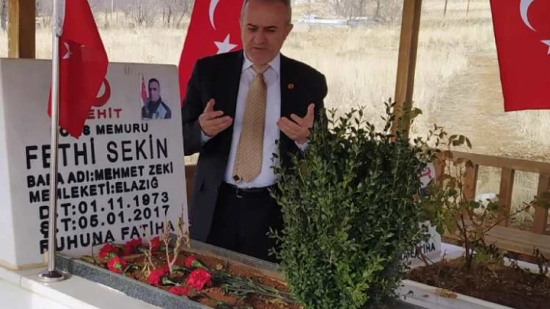 Başkan Dağ, Şehit Fethi SEKİN 'in Kabrini Ziyaret Etti