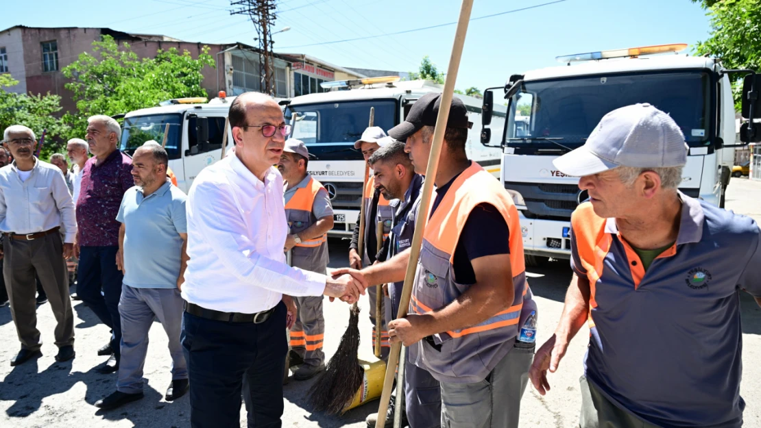 Başkan Geçit, '36 Noktada Kurban Satış ve Kesim Yeri Hizmet Verecek'