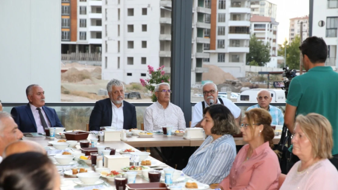 Başkan Güder Alevi  Dedeleriyle Muharrem İftarında Bir Araya Geldi