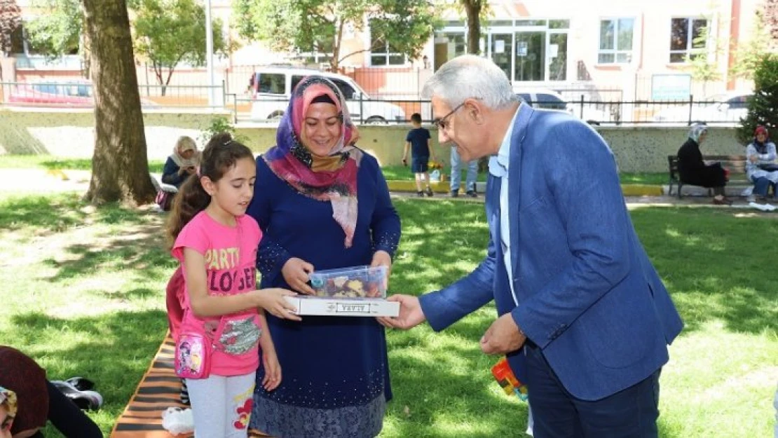 Başkan Güder'den Lgs'ye Giren Öğrencilere Destek Ziyareti