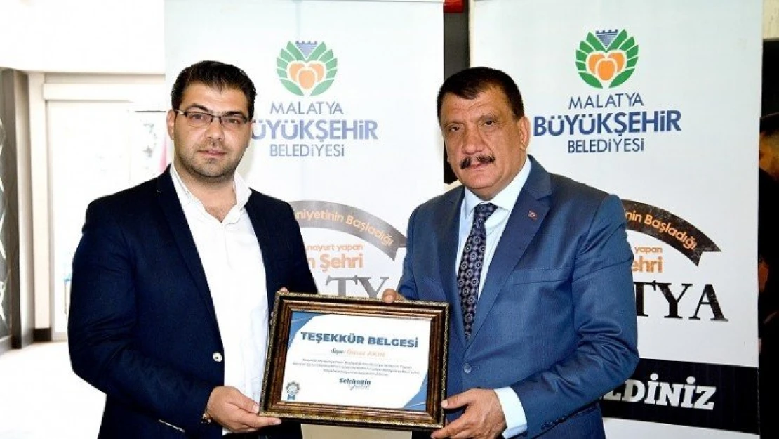 Başkan Gürkan, AK Partili Gençlerle kahvaltılı toplantıda bir araya geldi.