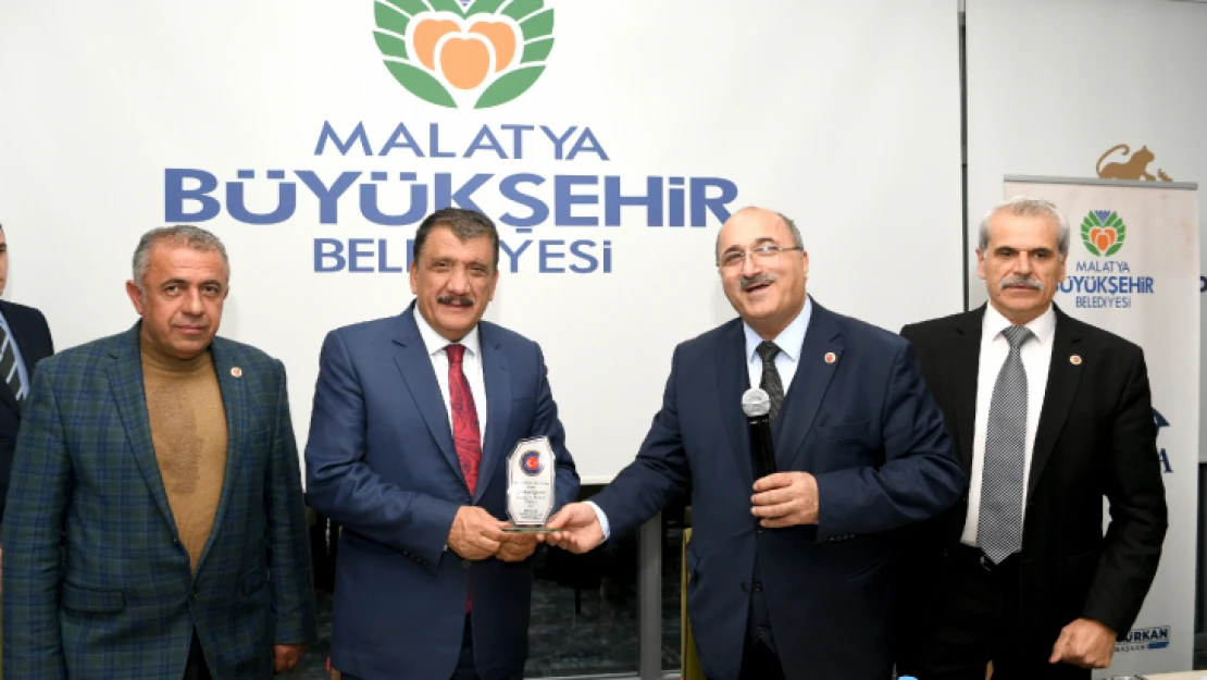 Başkan Gürkan, Battalgazi İlçesi Muhtarlarıyla Bir Araya Geldi