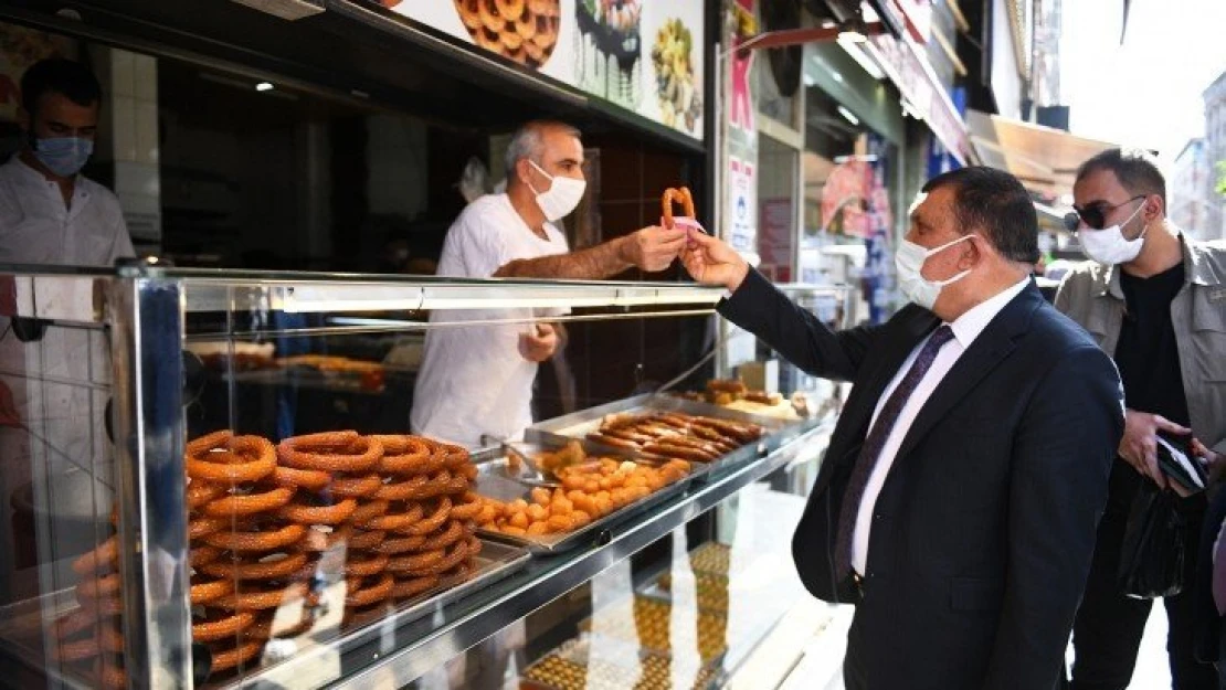 Başkan Gürkan, Halep Ve Emeksiz Caddesi Esnaflarını Ziyaret Etti