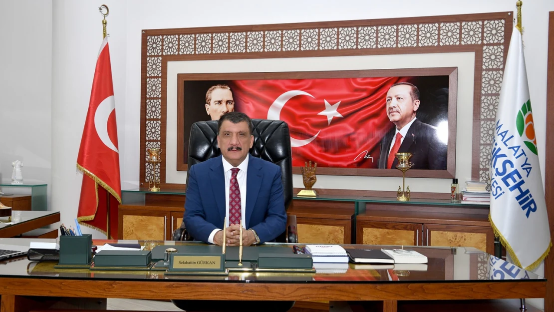 Başkan Gürkan İstiklal Marşının Kabulünün 103. Yıldönümü nedeniyle bir mesaj yayınladı