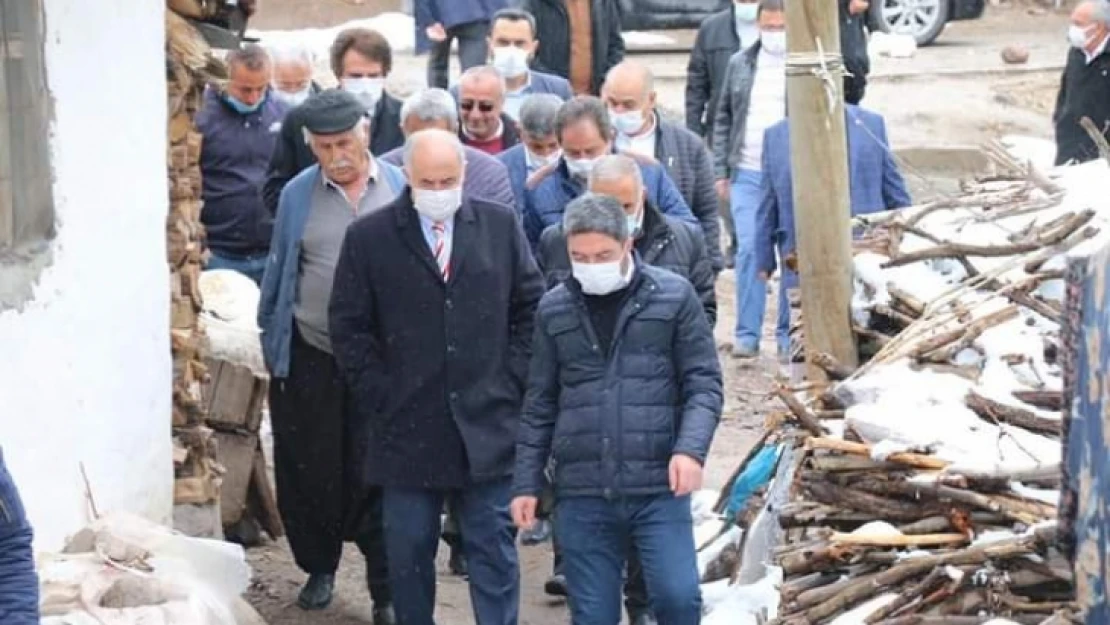 Başkan Kiraz Fırtınadan Zarar Gören Sazlıca Mahallesinde incelemelerde bulundu