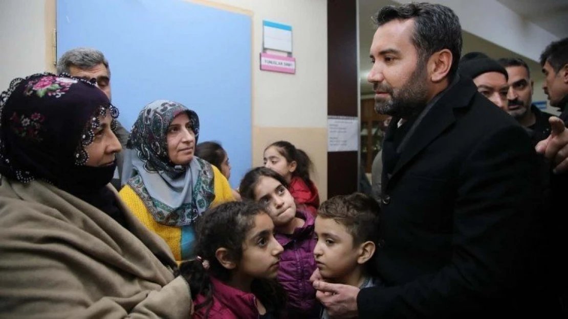 Başkan Şerifoğulları, Depremzedelere Ziyaretlerini Sürdürüyor