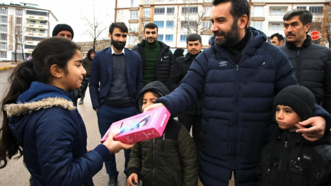 Başkan Şerifoğulları Mahalle Ziyaretlerini Sürdürüyor