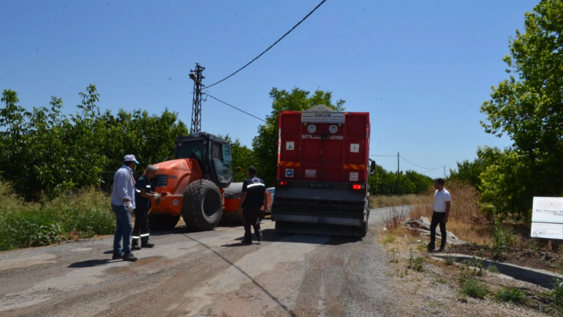 Battalgazi Belediyesi Fen İşleri ekipleri asfalt serim çalışmalarına hız kesmeden devam ediyor.