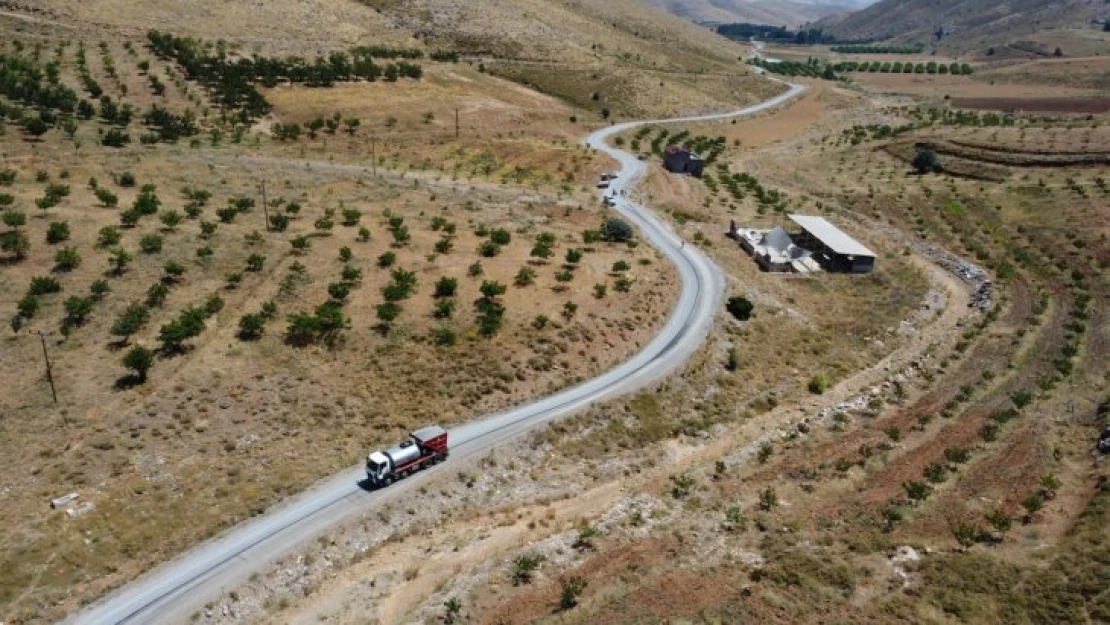 Battalgazi Belediyesi'nden Uluköy Mahallesine 18 Kilometrelik Sathi Kaplama Çalışması