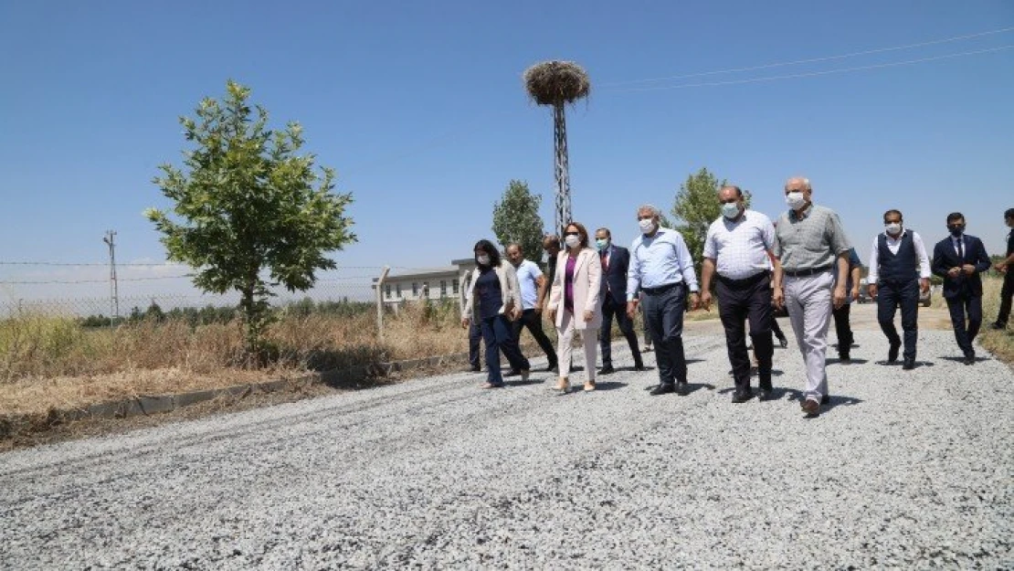 Battalgazi Belediyesi Turgut Özal Üniversitesi'nde Asfalt Serimi Yaptı