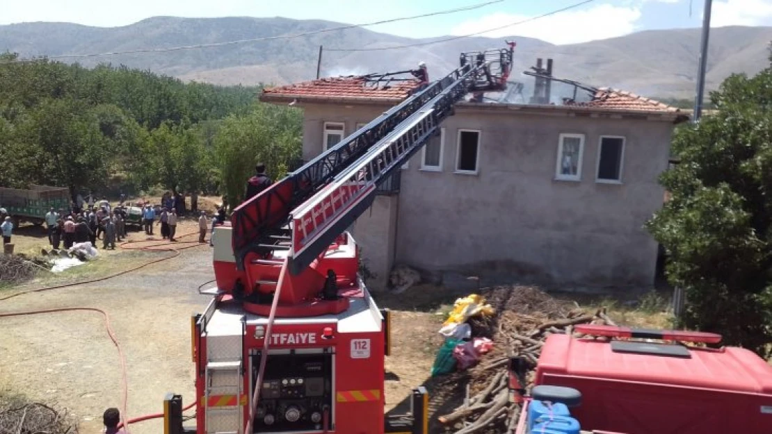 Battalgazi Beydağı Mahallesinde Ev ve Ahır yangını