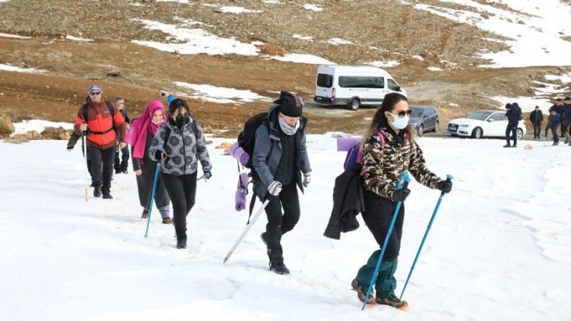 Beydağı'nın Zirvesinde İstiklal Marşımız Okundu