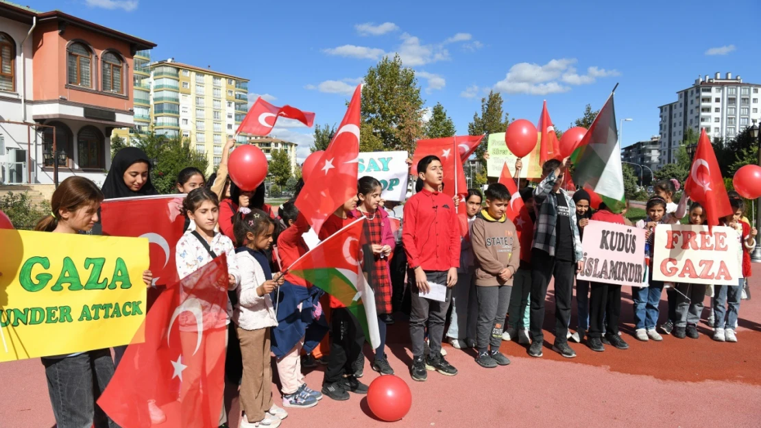 'Bize Savaşsız Bir Dünya Bırakın'