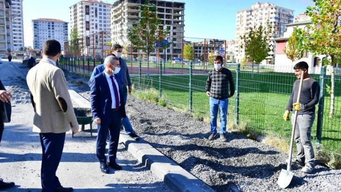 Bostanbaşı Mahallesinde yatırımları yerinde inceledi