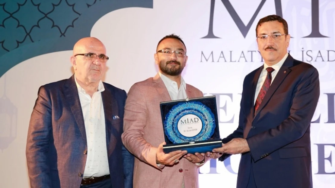 MİAD'dan Kızılay'a Gezici Aş Evi Aracı Bağışı