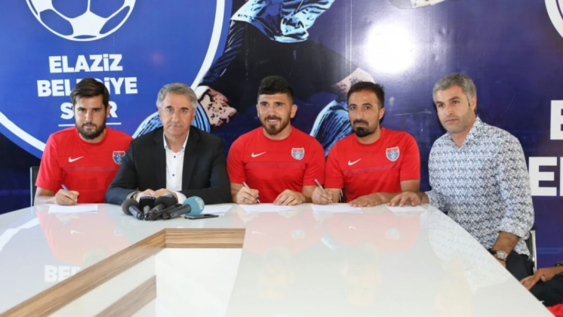 Başkan Yanılmaz, Elaziz Belediyespor'un Transfer İmza Törenine Katıldı