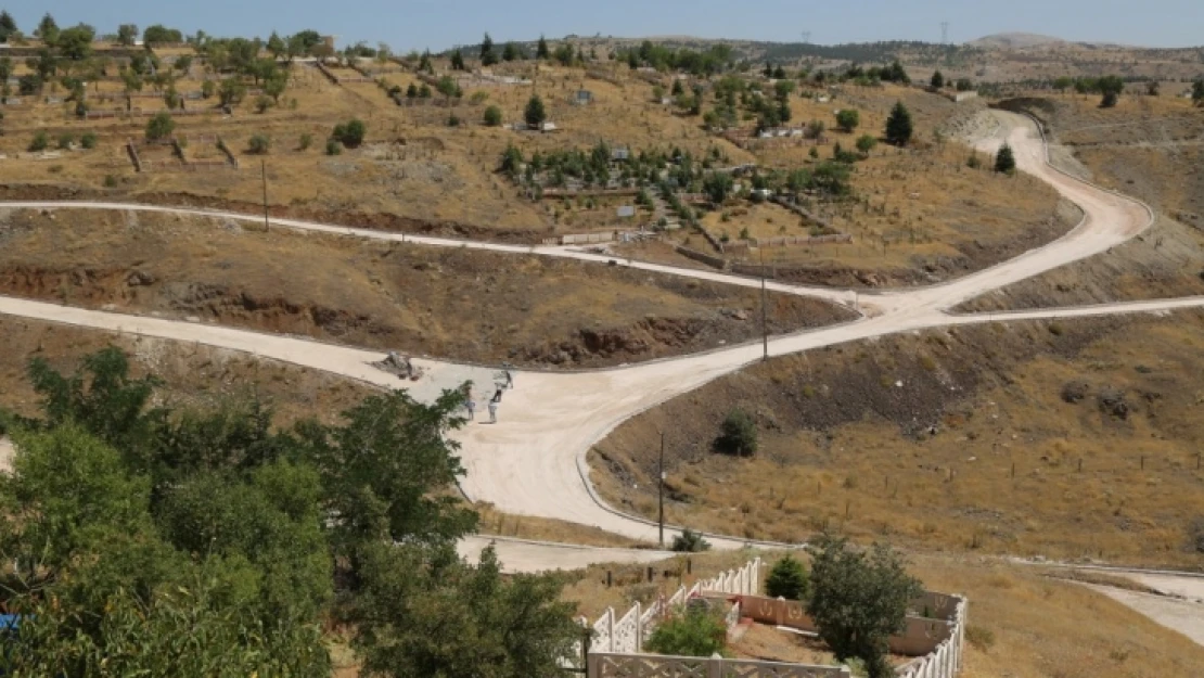 Yol Çalışmaları Devam Ediyor