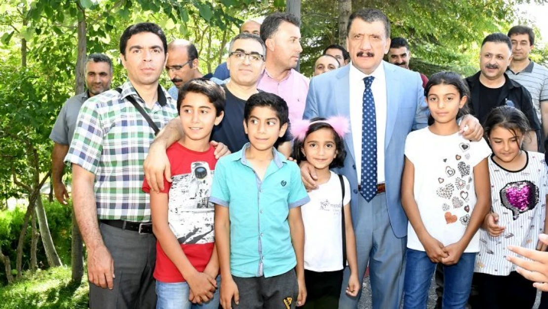 Büyükşehir'den Miniklere Piknik