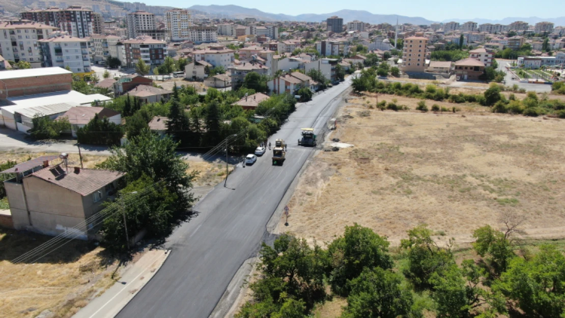 Çatyol Caddesi Alt Ve Üst Yapı Çalışmalarıyla Baştan Sona Yenilendi