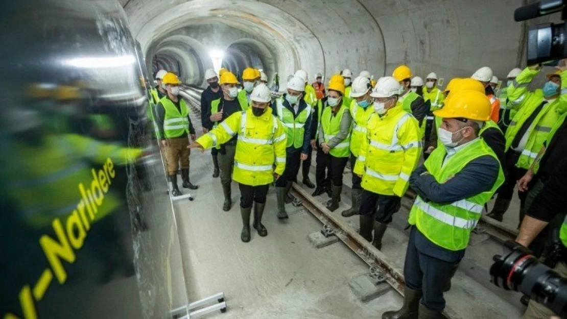 CHP Lideri Kılıçdaroğlu Narlıdere metro hattında yapım çalışmalarını inceledi