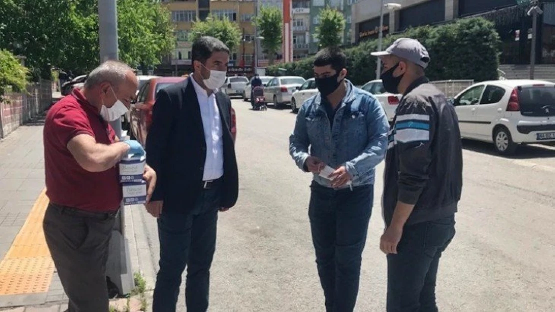 CHP Malatya Sokak Sokak Maske Dağıttı