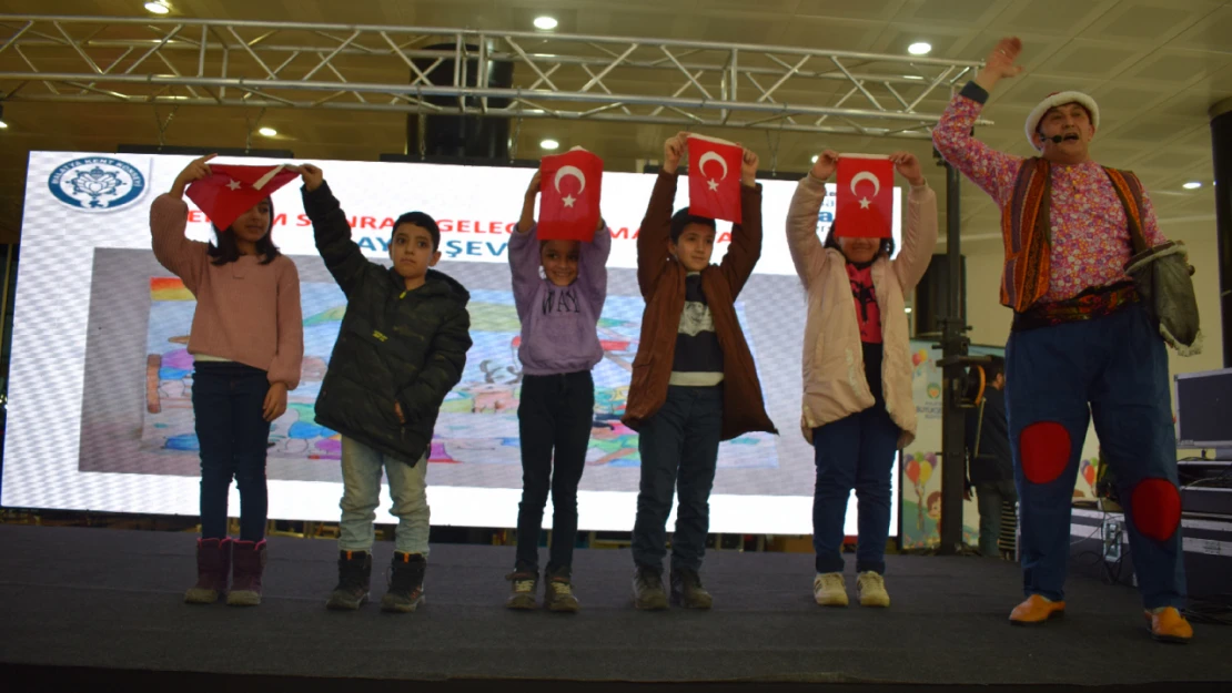 Çocuklar, 'Deprem Sonrası Geleceğin Malatya'sı Resim Yarışması