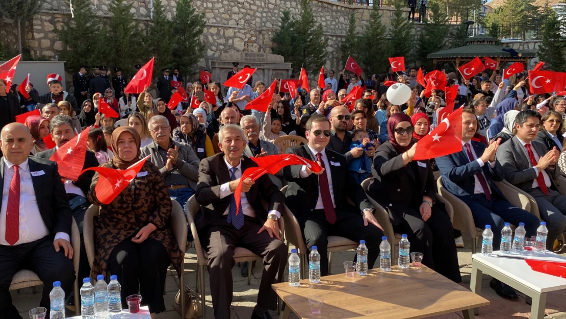 Cumhuriyetin 100. Yıl Dönümünde Arapgir'de Kutlama Programı Düzenlendi