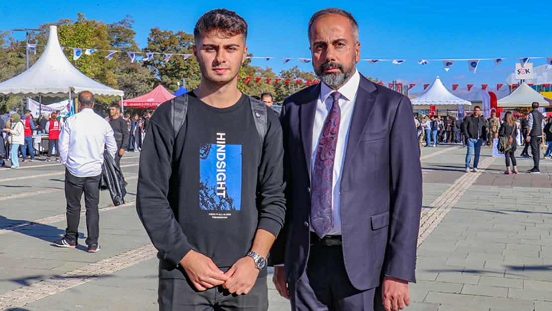 Depremzede Ferhat'ın hedefi babasının doktorluk hayalini gerçekleştirmek