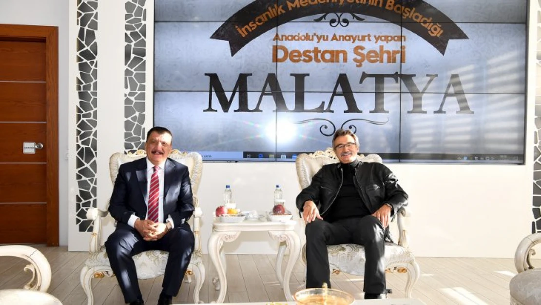 Devlet Eski Bakanı Tüzmen TV çekimleri için Malatya'da