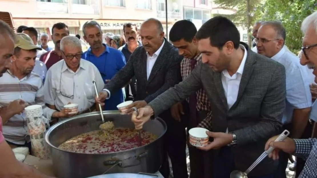 Doğanşehir Belediyesi'nden aşure etkinliği