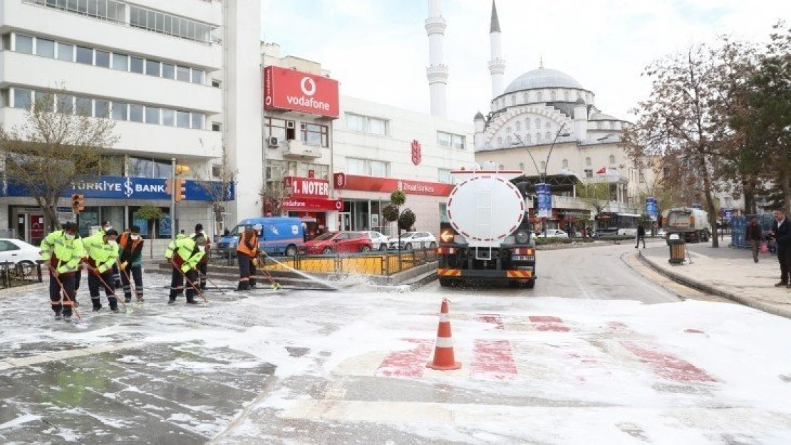 Elazığ Belediyesi Hijyen Ve Dezenfekte Çalışmalarını Sürdürüyor