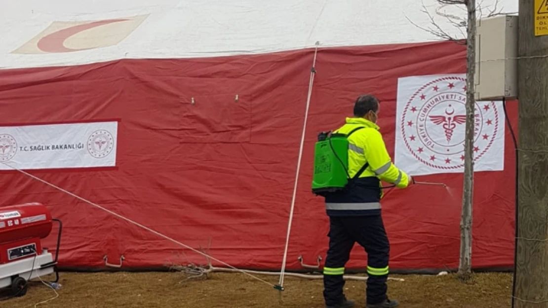 Elazığ Belediyesi Tarafından Çadır Kurulan Alanlar Dezenfekte Ediliyor