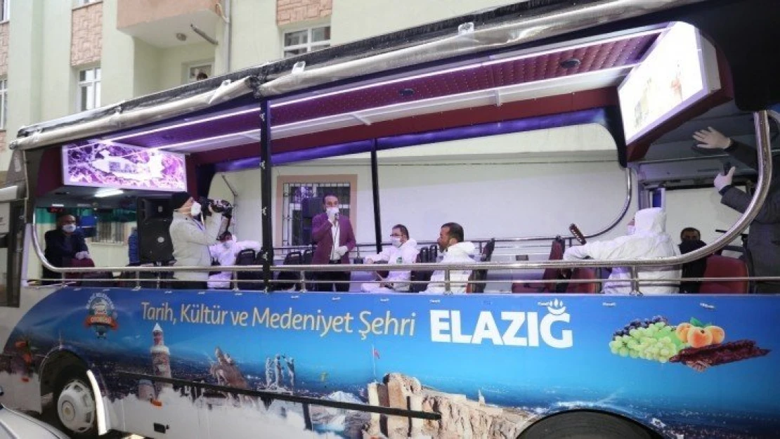 Elazığ Belediyesi'nden Gençlere Sürpriz Doğum Günü