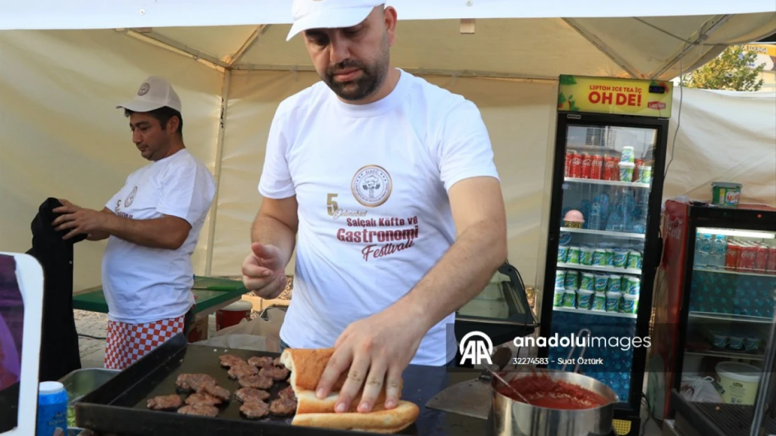 Elazığ'da '5. Geleneksel Salçalı Köfte ve Gastronomi Festivali' başladı