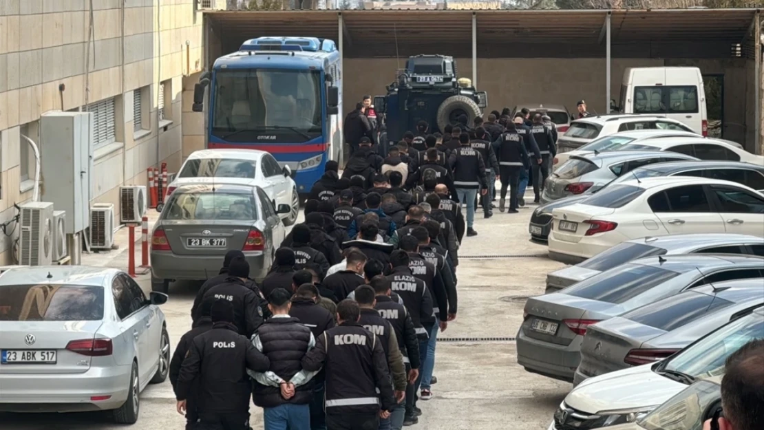 Elazığ'da Kafes-37 operasyonunda yakalanan 35 zanlıdan 20'si tutuklandı