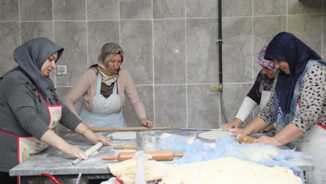 Elazığ Depremzedeler İçin Tek Yürek