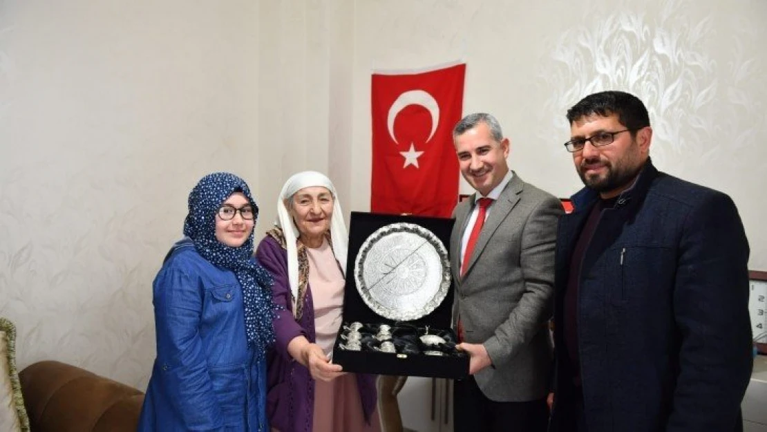 Fatma Teyzenin Tarihi Cevabı, Askerlerimize Umut Aşılamıştır