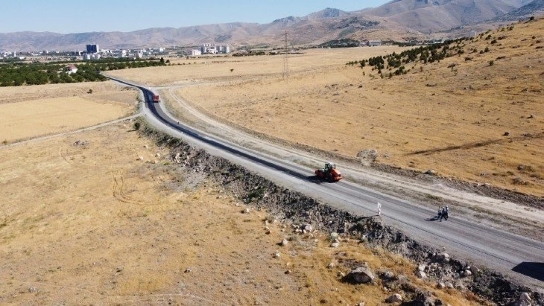 Günlük 3 Kilometre Asfalt Serimi Yapılacak