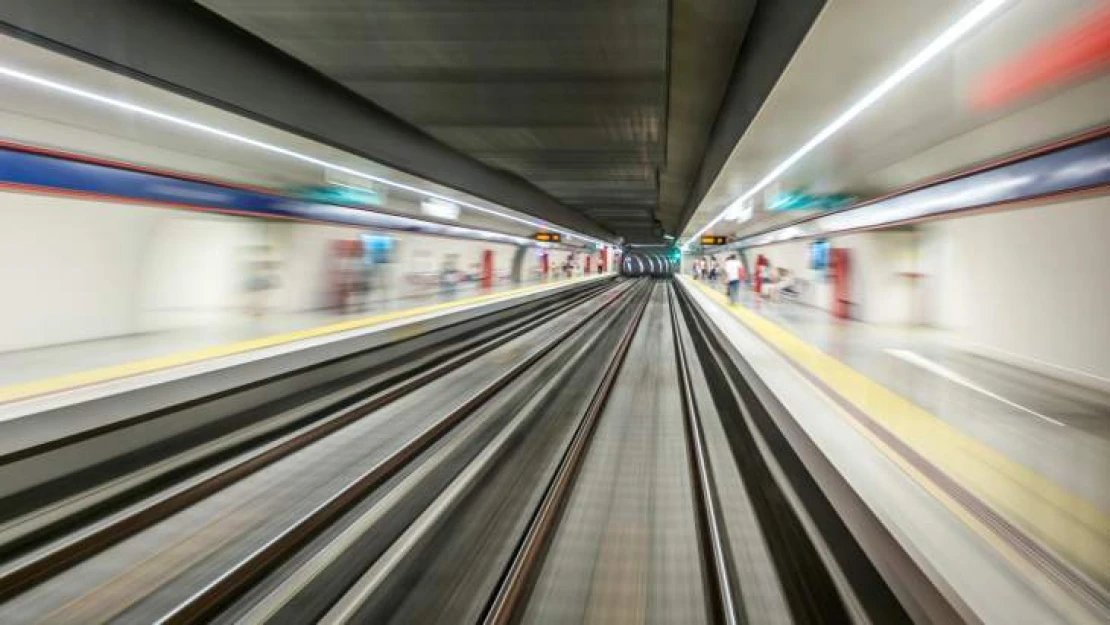 İzmir Metrosu 18 yaşında