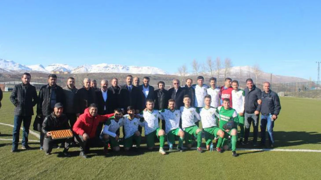 Başkan Küçük Doğanşehir Belediye Sporun Galibiyetini Tatlı Ve Yemek İle Ödüllendirdi