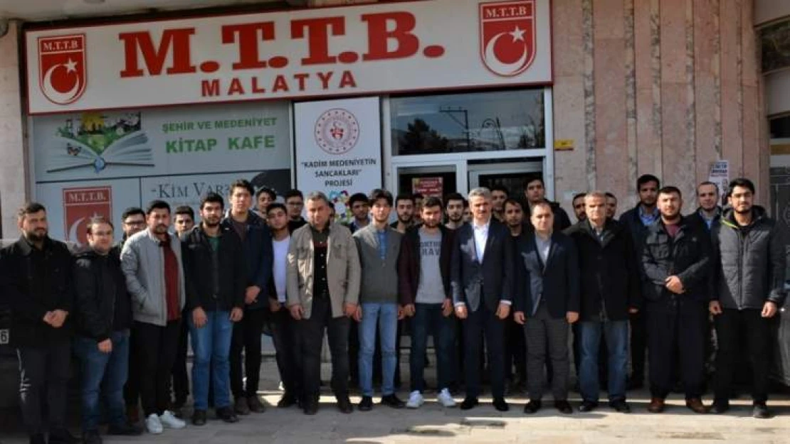 Vali Baruş Mttb'nin 'Gençlik Ve Medeniyet' Söyleşisine Katıldı